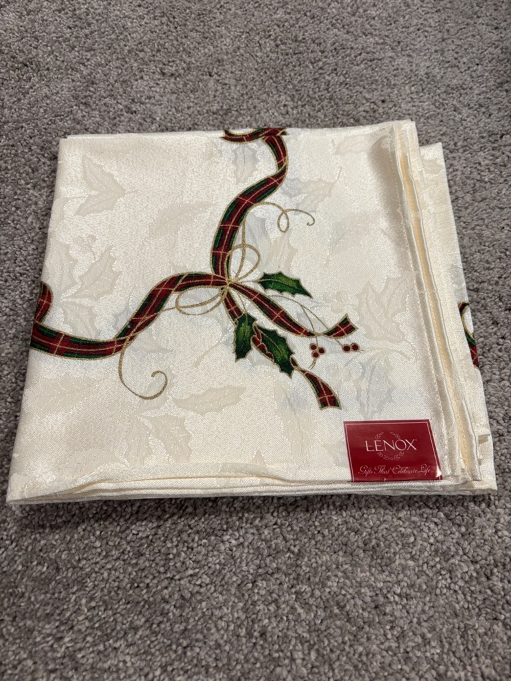 NWT Lenox Set Of 4 Holiday Nouveau Napkins